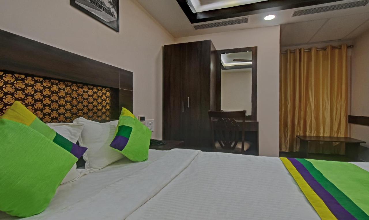 Treebo Trend Palm Tree Hotel Chennai Bagian luar foto