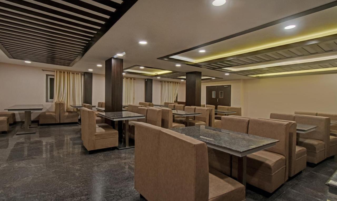 Treebo Trend Palm Tree Hotel Chennai Bagian luar foto