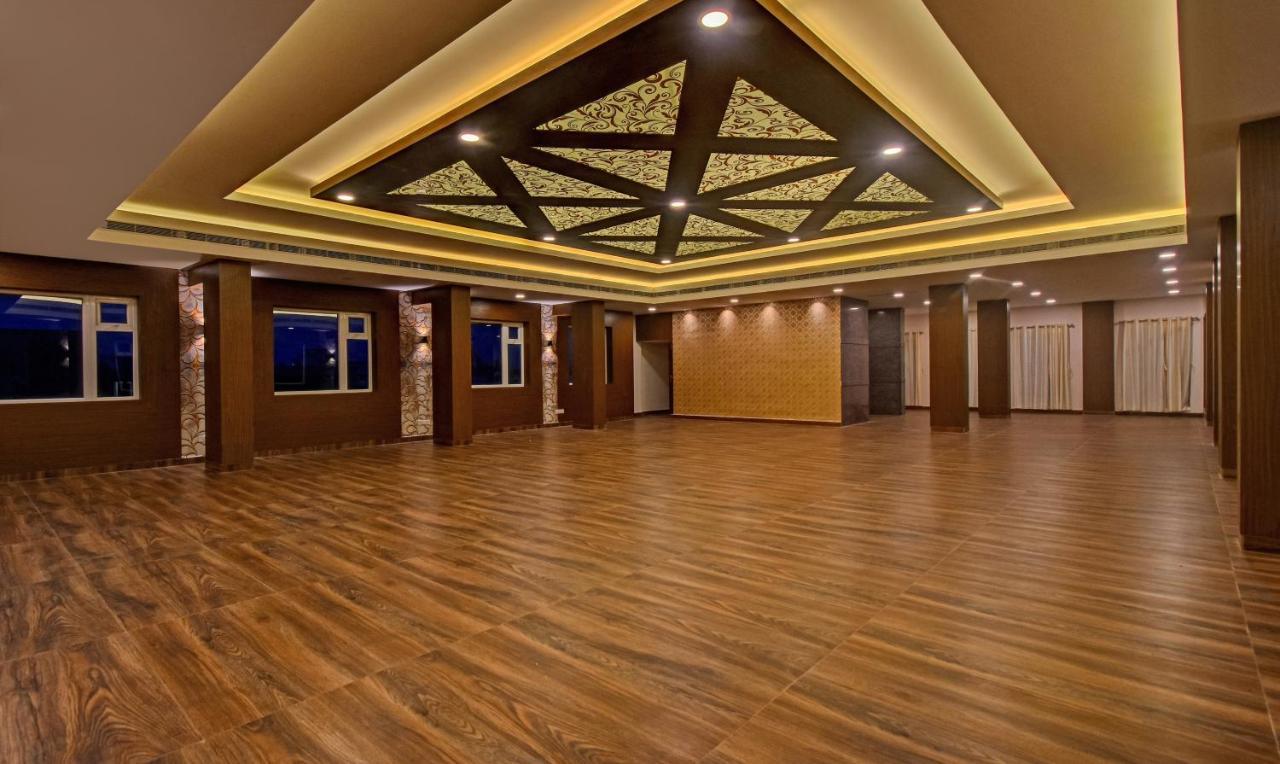 Treebo Trend Palm Tree Hotel Chennai Bagian luar foto