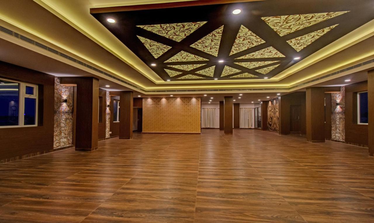Treebo Trend Palm Tree Hotel Chennai Bagian luar foto