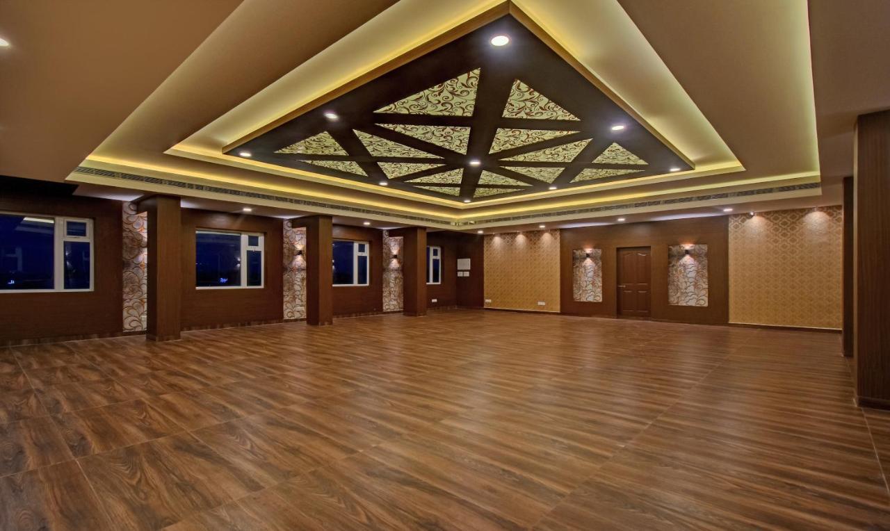 Treebo Trend Palm Tree Hotel Chennai Bagian luar foto