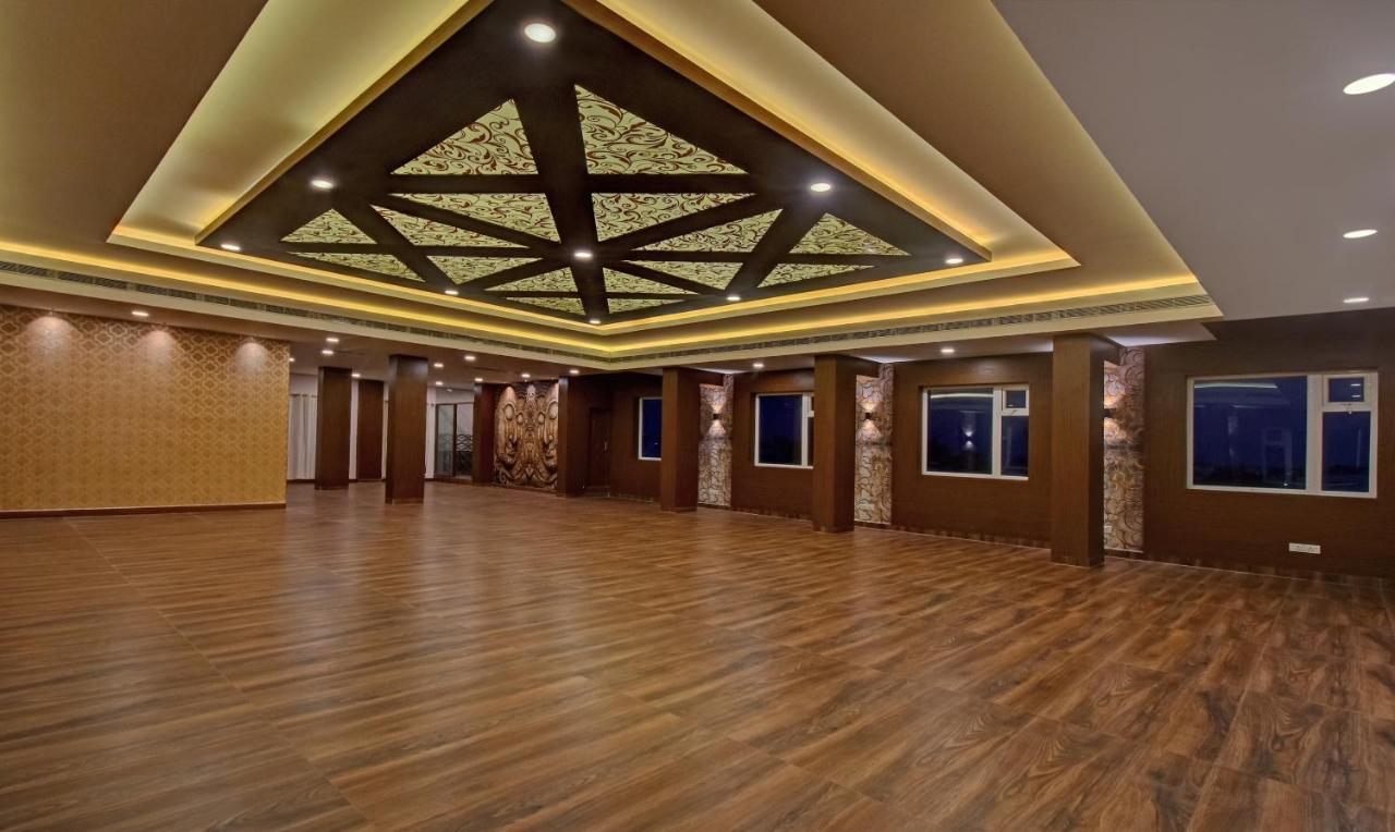 Treebo Trend Palm Tree Hotel Chennai Bagian luar foto